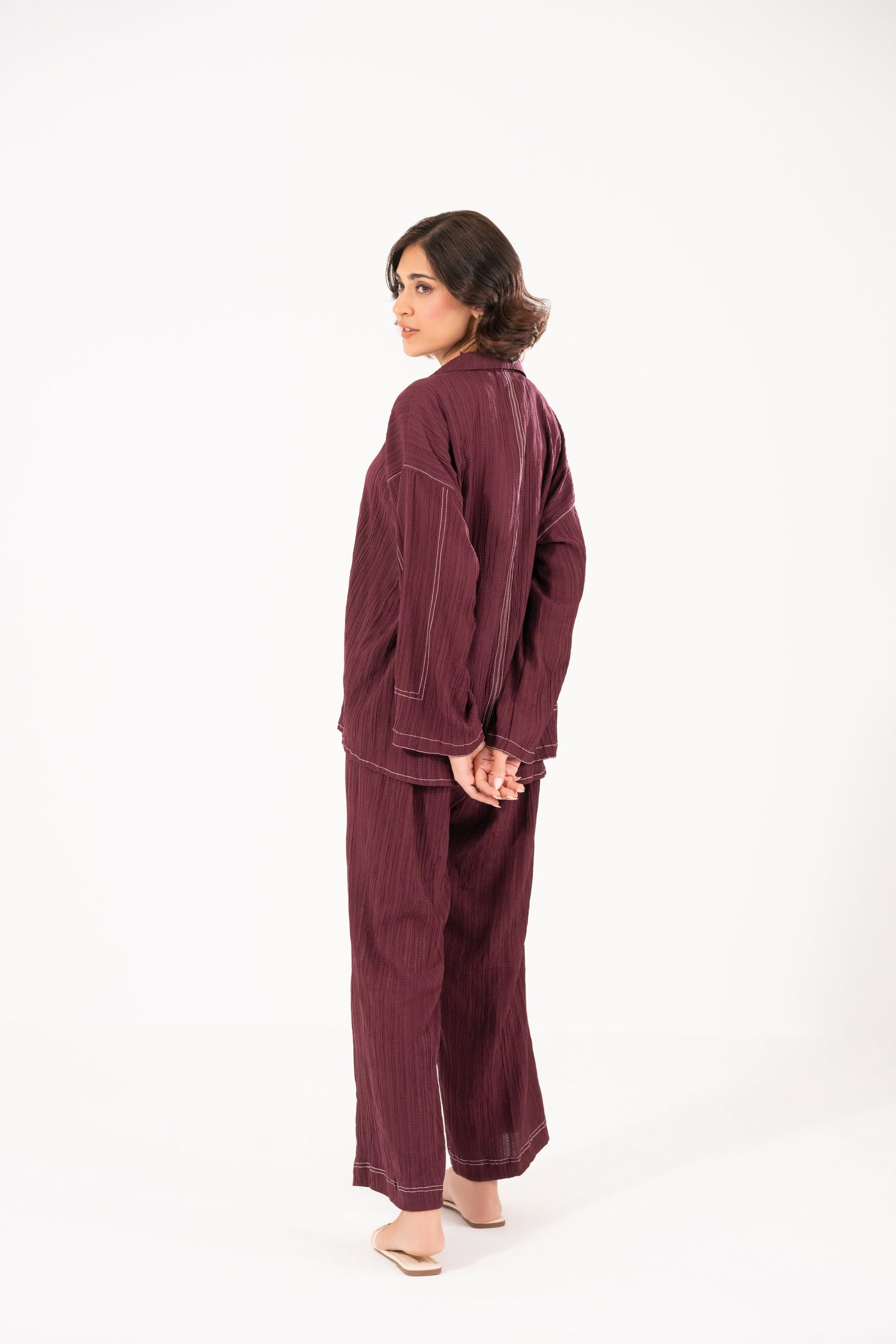 BURGUNDY THREAD-WORK SET