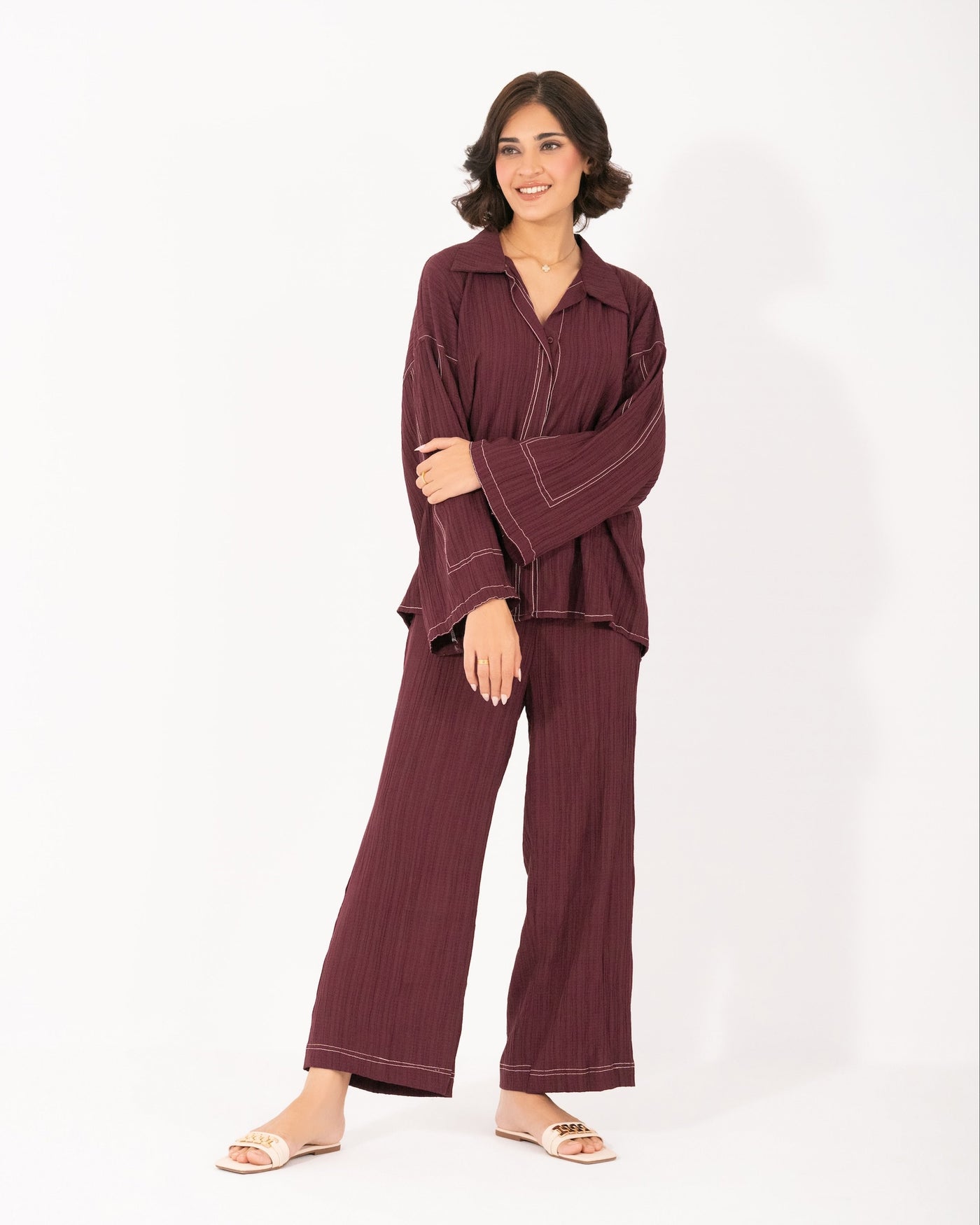 BURGUNDY THREAD-WORK SET